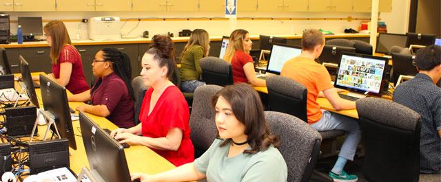 Butte College Students on Computers